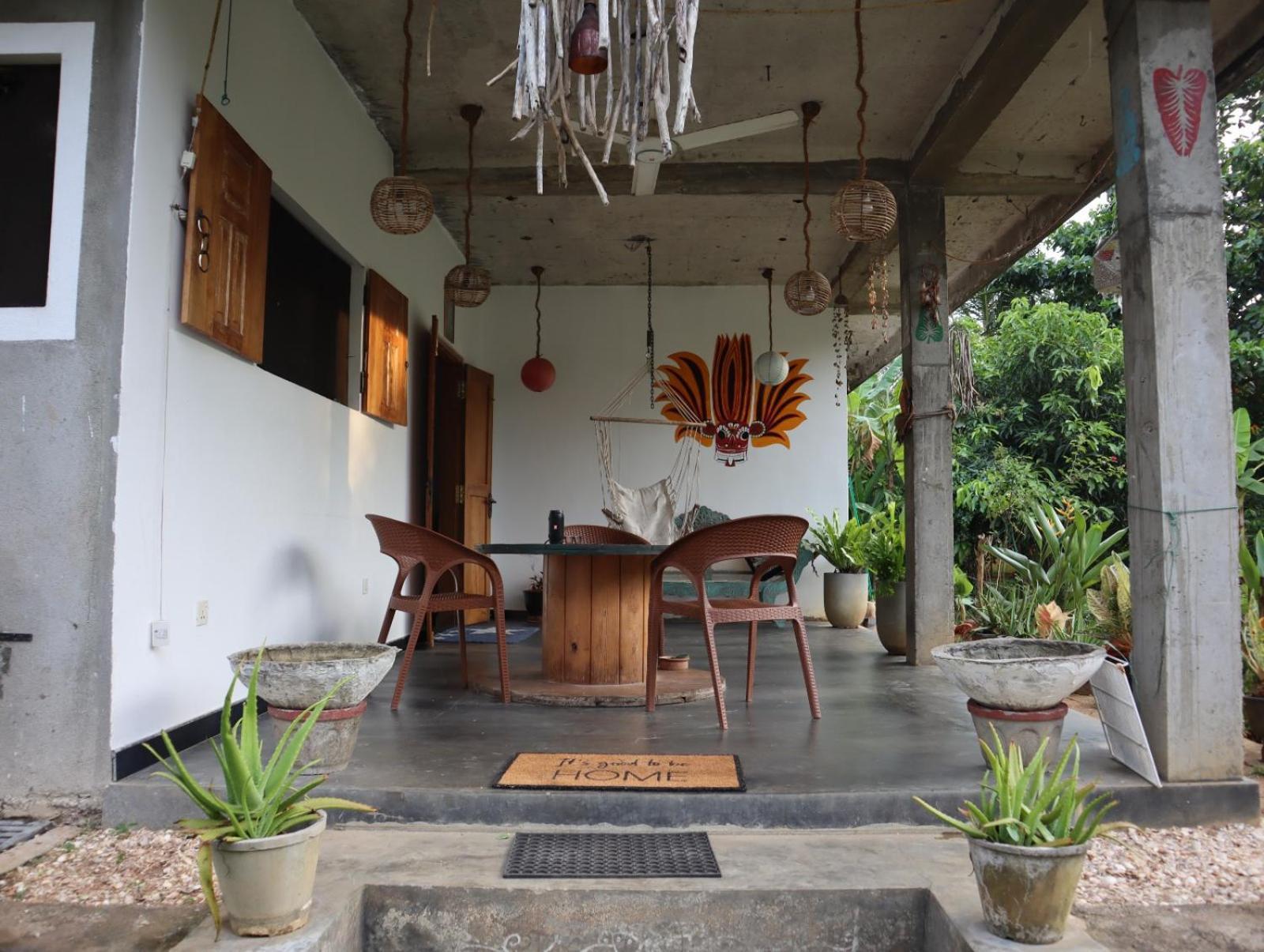 Julianu Hotel Tangalle Buitenkant foto