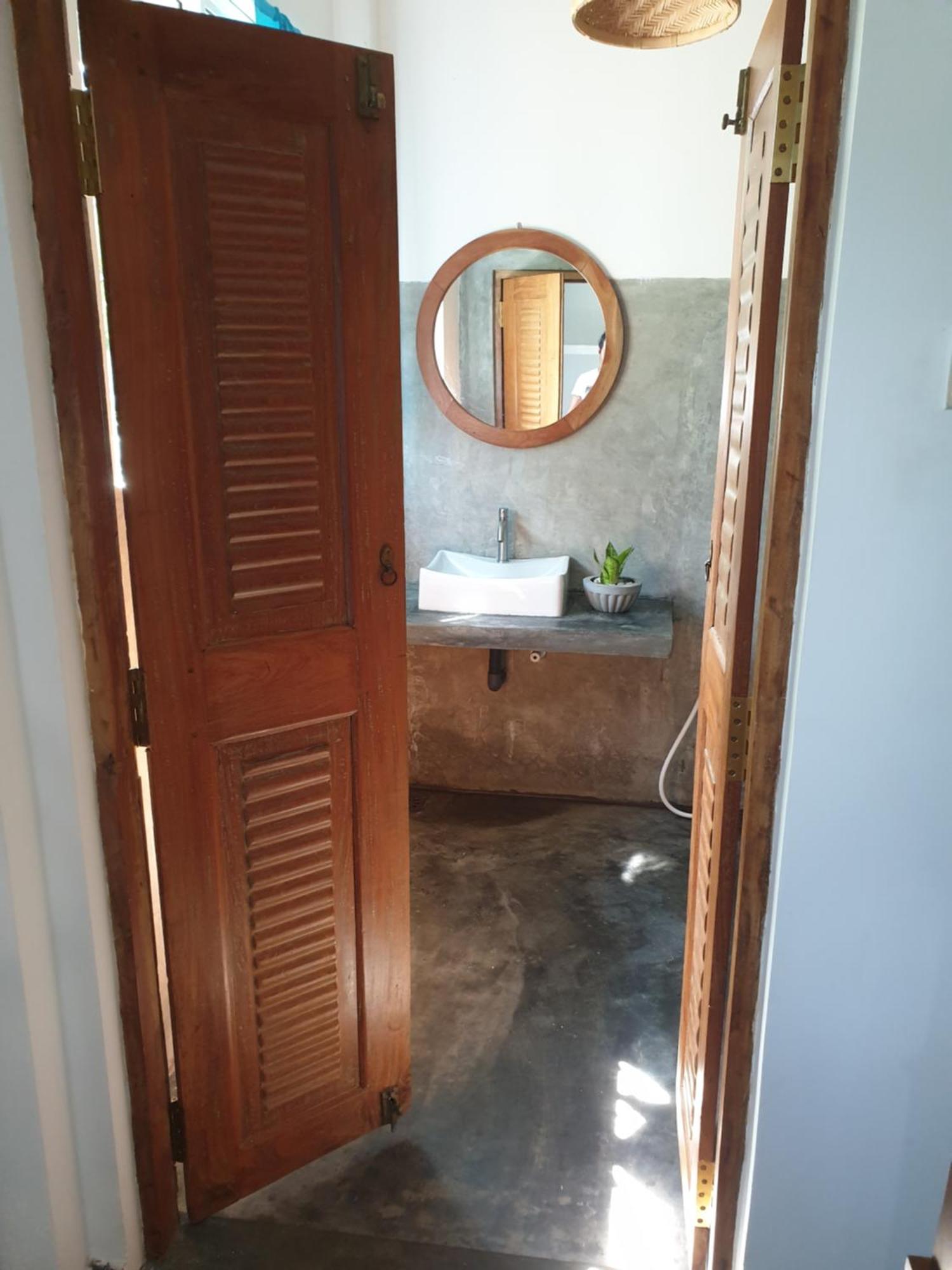 Julianu Hotel Tangalle Buitenkant foto