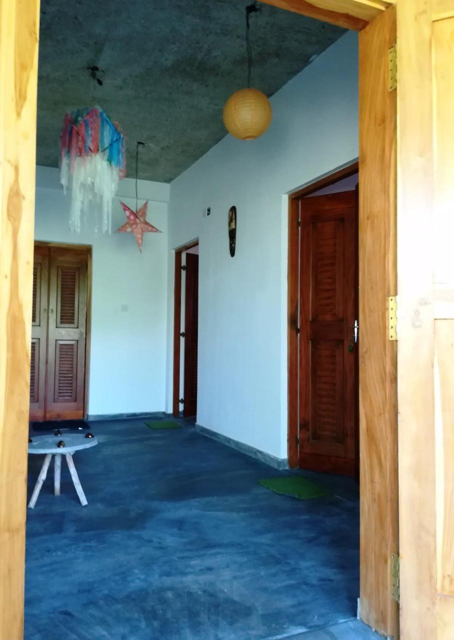Julianu Hotel Tangalle Buitenkant foto